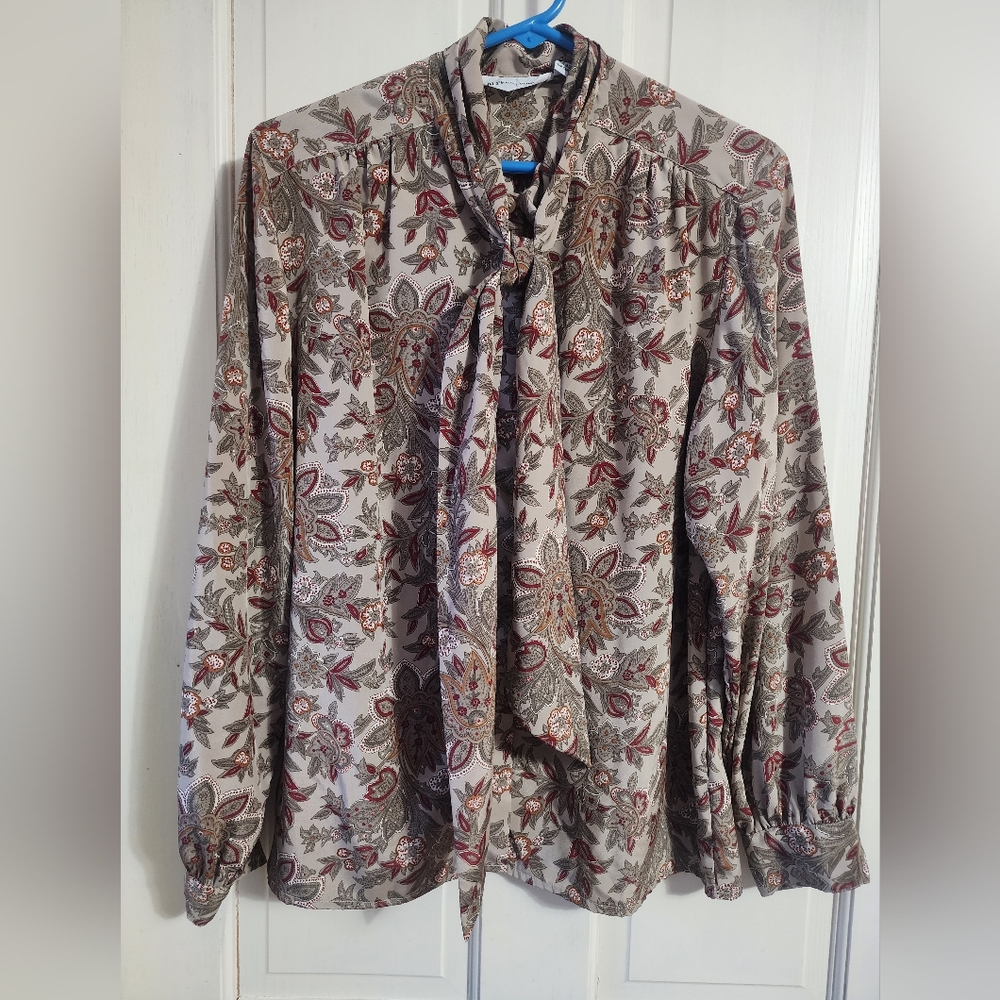 Alfred Dunner woman's long sleeve paisley print blouse